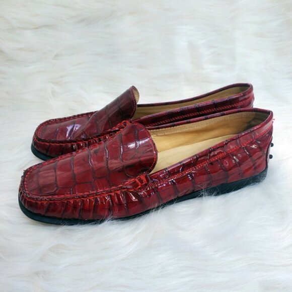 Saks Fifth Avenue Shoes - GORGEOUS! Croc-Embossed RED Leather SAKS Fifth Avenue Loafers Size 9 D…